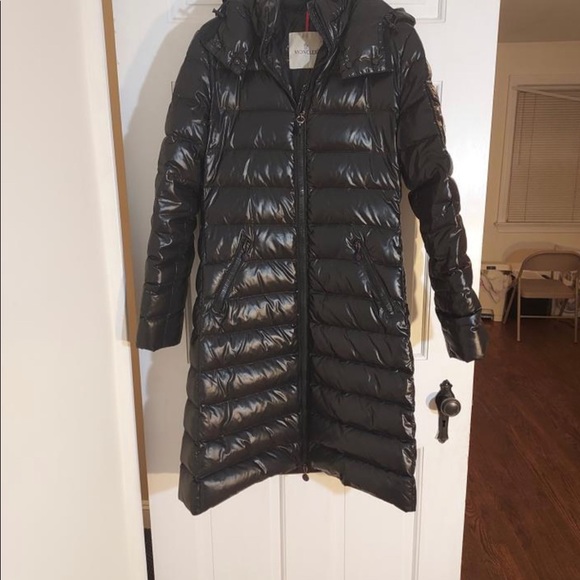 Moncler Moka shiny fitted puffer jacket women - Picture 3 of 6